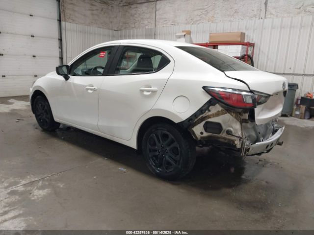 3MYDLBYV0JY329441 Toyota YARIS IA