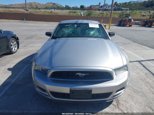 1ZVBP8AM9E5236092 Ford Mustang V6