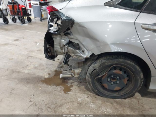 2HGFC2F50JH511982 Honda Civic Lx