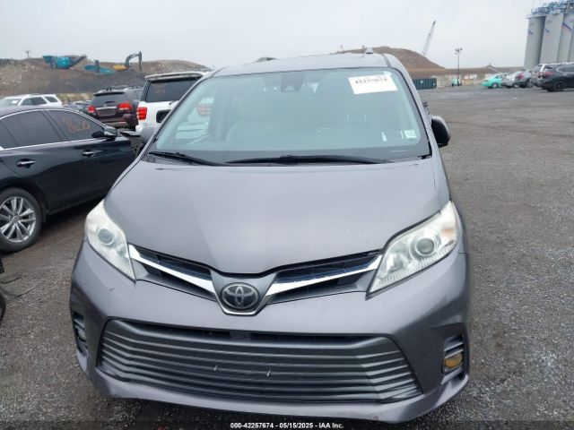 5TDYZ3DC8JS916681 Toyota Sienna Xle 8 Passenger
