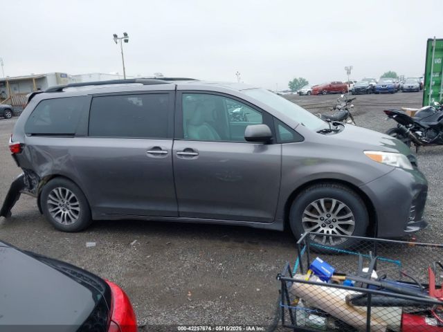 5TDYZ3DC8JS916681 Toyota Sienna Xle 8 Passenger