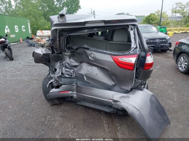 5TDYZ3DC8JS916681 Toyota Sienna Xle 8 Passenger
