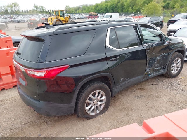 1GNERGKW0MJ205864 Chevrolet Traverse Fwd Lt Cloth