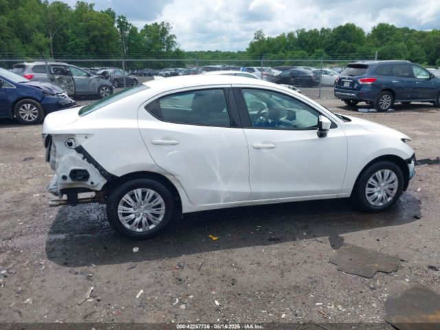 3MYDLBYV1KY524689 Toyota YARIS L