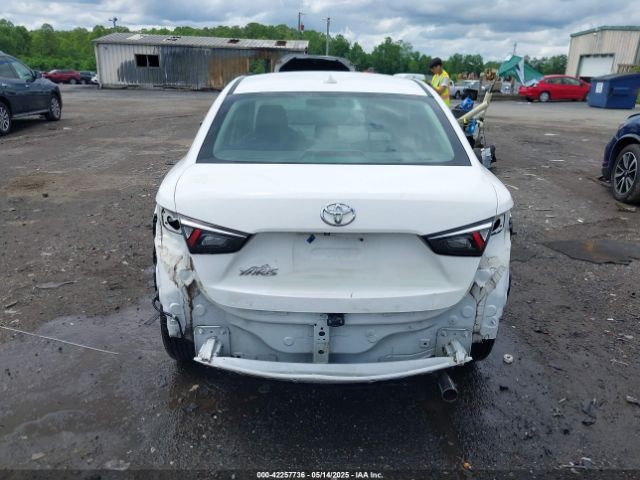 3MYDLBYV1KY524689 Toyota YARIS L