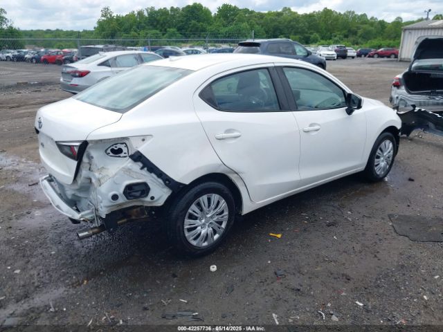 3MYDLBYV1KY524689 Toyota YARIS L