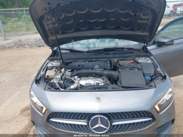 2019 MERCEDES-BENZ A 220 WDD3G4EB1KW002355 Photo 9
