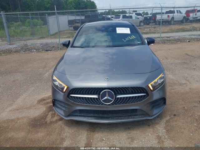 2019 MERCEDES-BENZ A 220 WDD3G4EB1KW002355 Photo 5