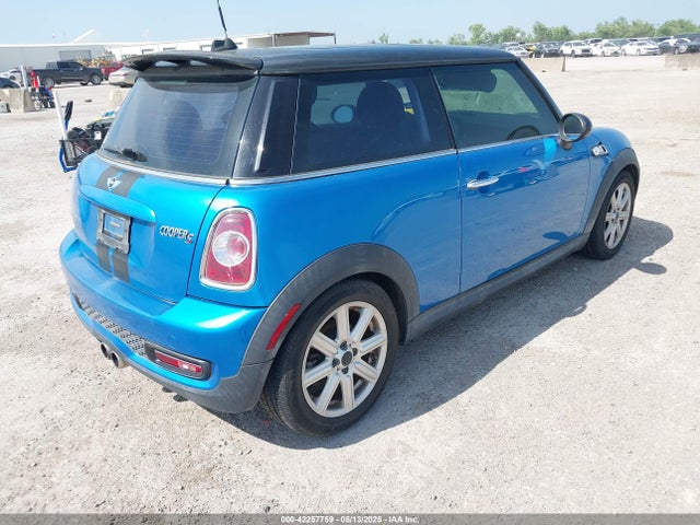 2011 MINI COOPER S WMWSV3C51BTY15017 Photo 3