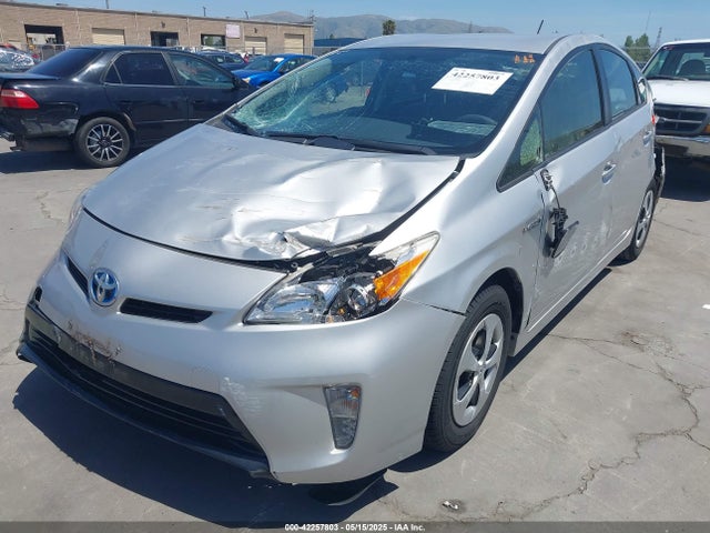 JTDKN3DU1E0388694 Toyota Prius Two