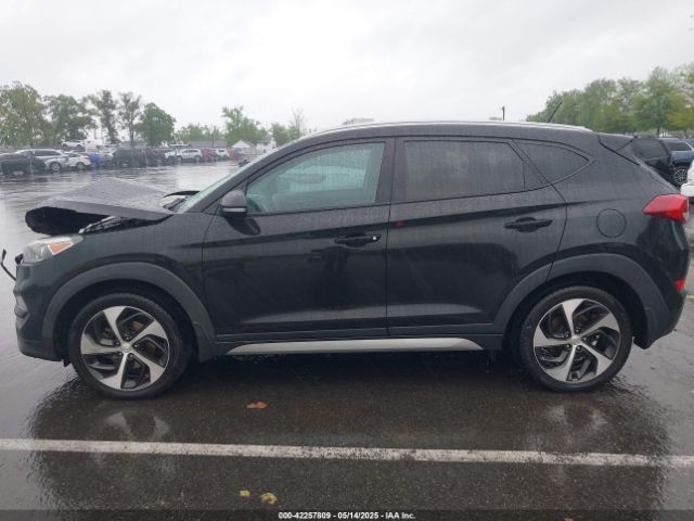 KM8J3CA26HU279984 Hyundai Tucson Sport