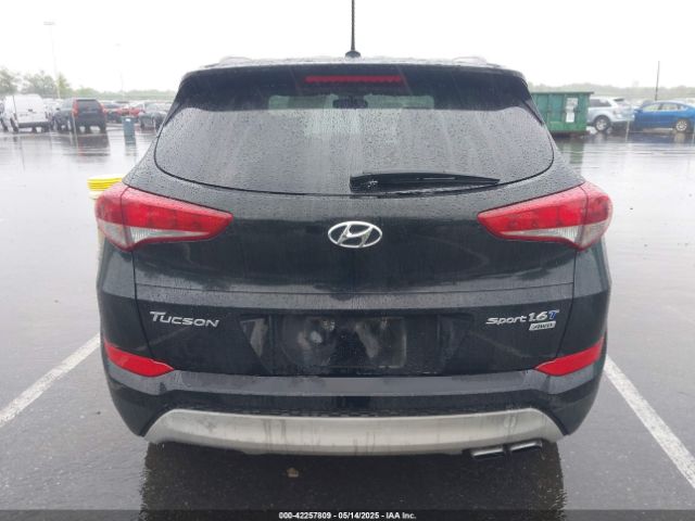 KM8J3CA26HU279984 Hyundai Tucson Sport