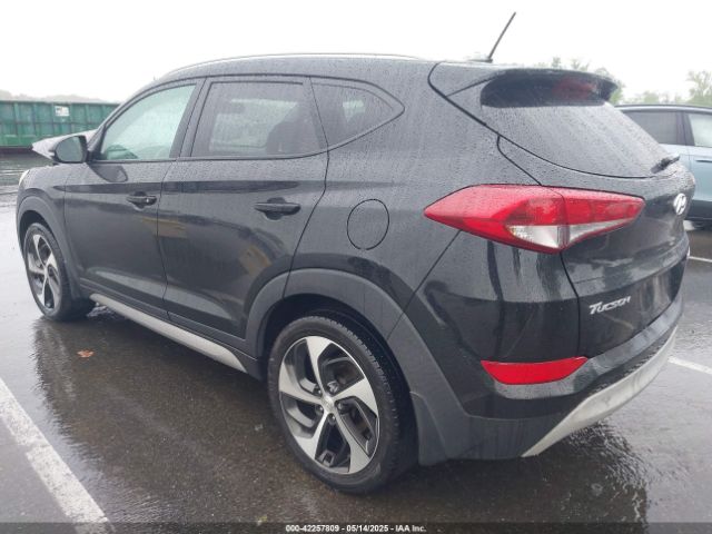 KM8J3CA26HU279984 Hyundai Tucson Sport