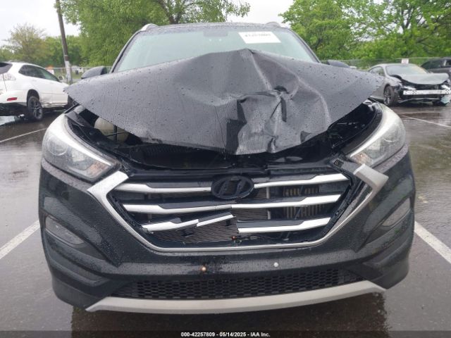KM8J3CA26HU279984 Hyundai Tucson Sport