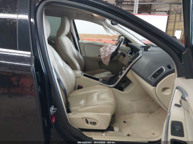 2015 VOLVO XC60 YV4612RK5F2632557 Photo 4