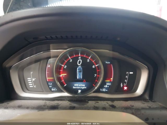 2015 VOLVO XC60 YV4612RK5F2632557 Photo 6