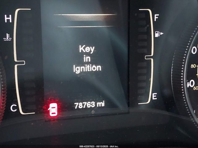 1C4PJLCB2GW259087 Jeep Cherokee Latitude