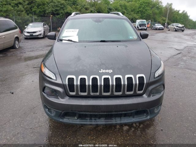 1C4PJLCB2GW259087 Jeep Cherokee Latitude
