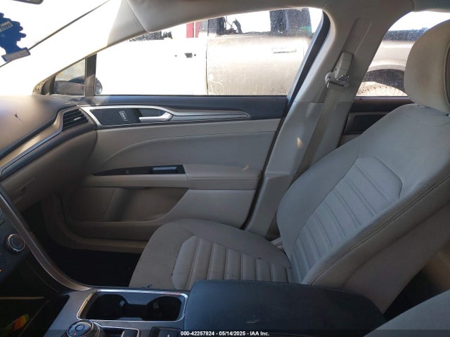 3FA6P0H78HR144856 Ford FUSION SE