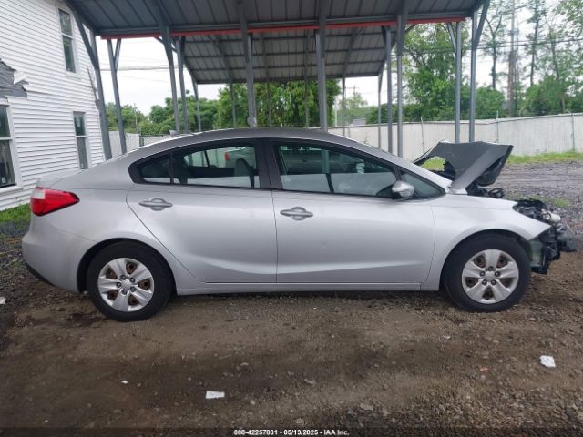 KNAFX4A67G5541315 KIA FORTE LX
