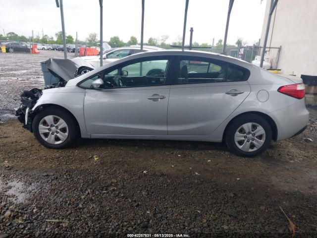KNAFX4A67G5541315 KIA FORTE LX