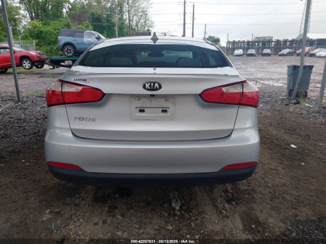 KNAFX4A67G5541315 KIA FORTE LX
