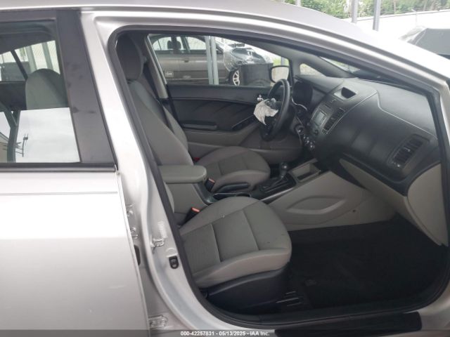 KNAFX4A67G5541315 KIA FORTE LX