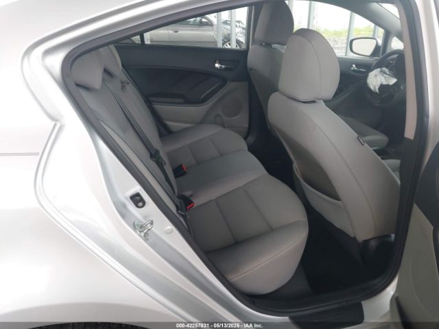 KNAFX4A67G5541315 KIA FORTE LX