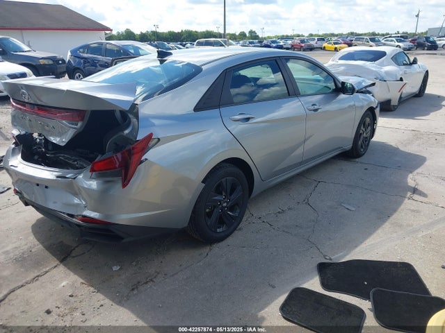 5NPLM4AG4PH103505 Hyundai ELANTRA SEL