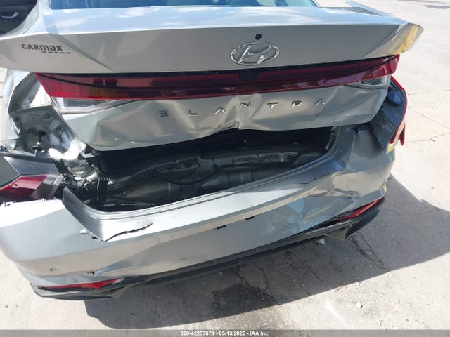 5NPLM4AG4PH103505 Hyundai ELANTRA SEL