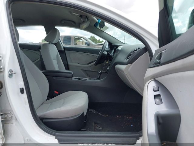 5XXGM4A76FG446912 KIA Optima Lx