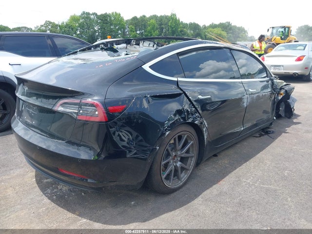 2018 TESLA MODEL 3 5YJ3E1EA4JF056984 Photo 3
