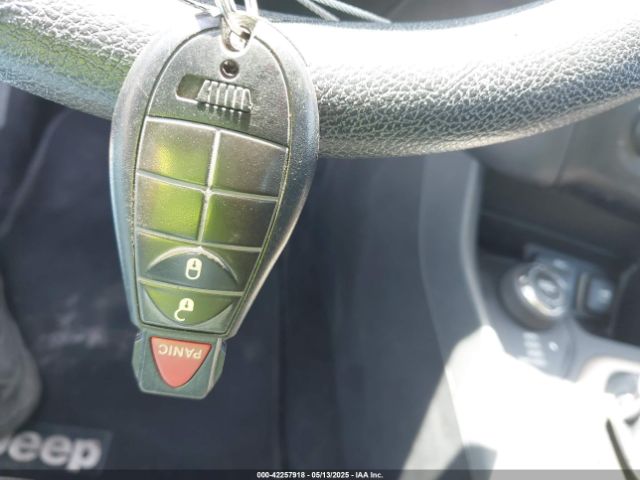 1C4PJMAB9FW595102 Jeep Cherokee Sport