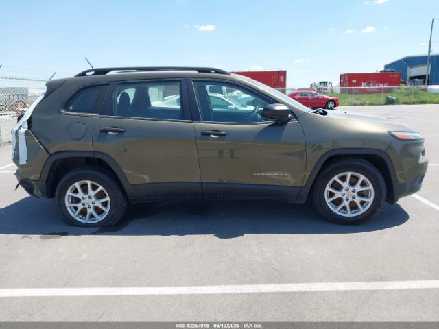 1C4PJMAB9FW595102 Jeep Cherokee Sport