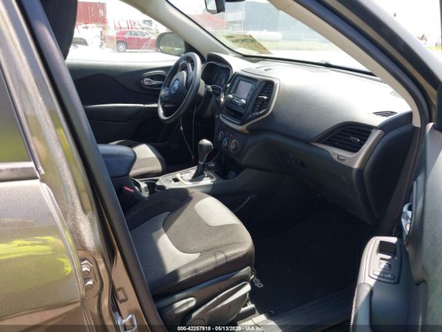 1C4PJMAB9FW595102 Jeep Cherokee Sport