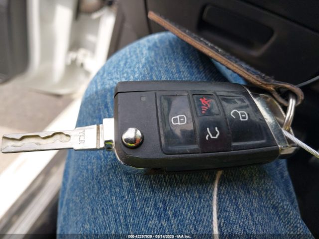 3VW4T7AU8FM078421 Volkswagen 2015