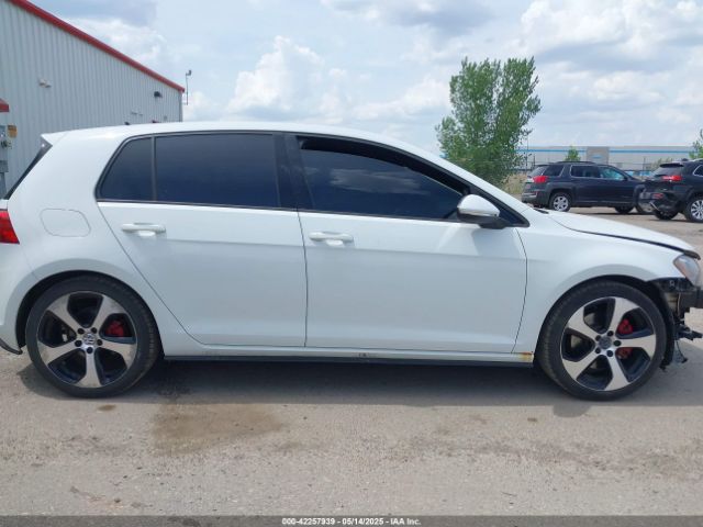 3VW4T7AU8FM078421 Volkswagen 2015