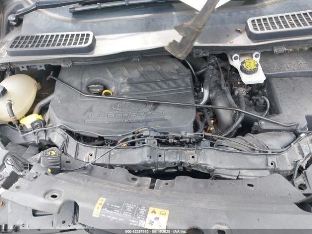1FMCU0GDXHUA11274 Ford ESCAPE SE