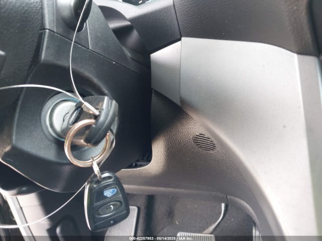 1FMCU0GDXHUA11274 Ford ESCAPE SE