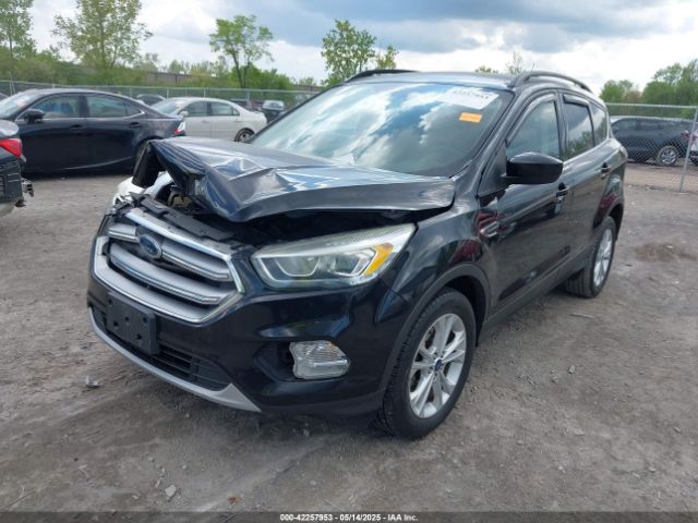 1FMCU0GDXHUA11274 Ford ESCAPE SE