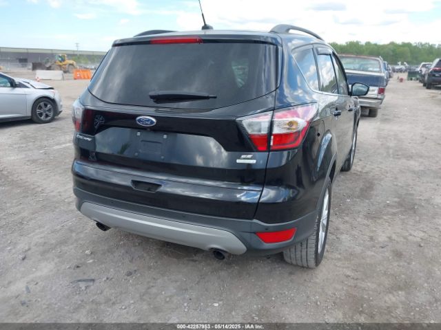 1FMCU0GDXHUA11274 Ford ESCAPE SE