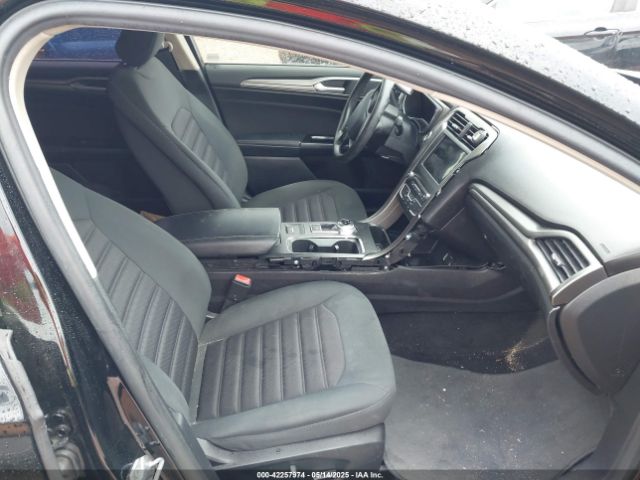 3FA6P0HD1HR225767 Ford FUSION SE
