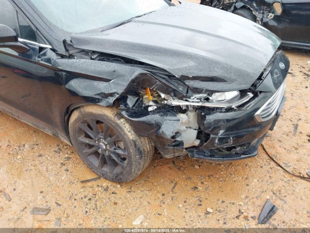 3FA6P0HD1HR225767 Ford FUSION SE