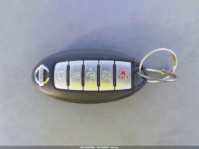 1N4AA6AP9HC414670 Nissan 2017