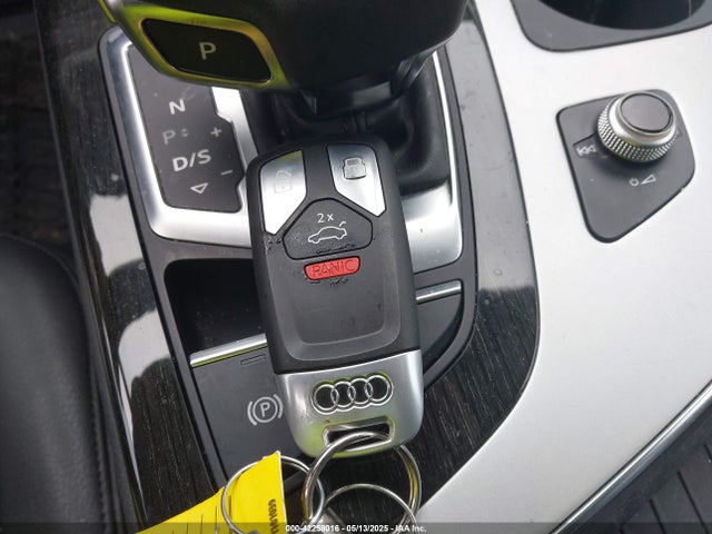 WA1AHAF75KD030236 Audi Q7 45 Premium/45 Se Premium