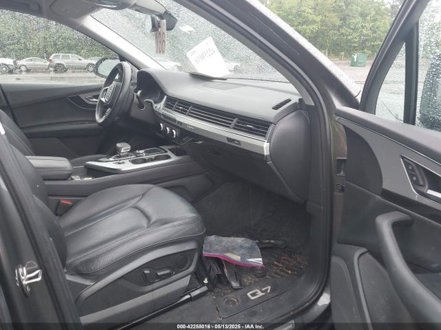 WA1AHAF75KD030236 Audi Q7 45 Premium/45 Se Premium