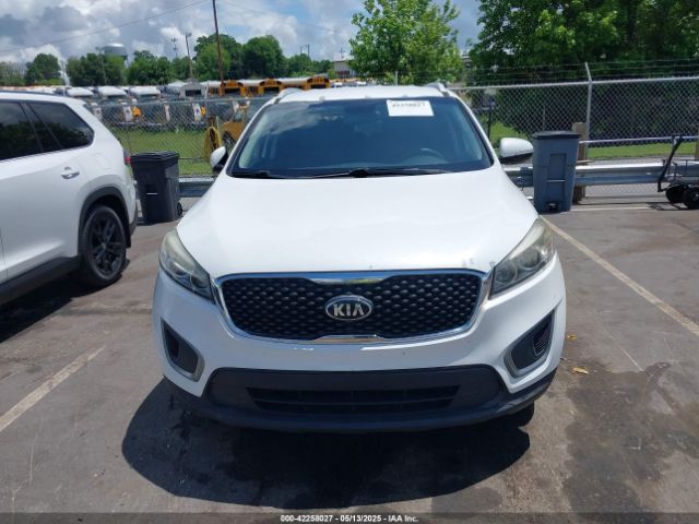 5XYPGDA55GG138083 KIA Sorento 3.3l Lx