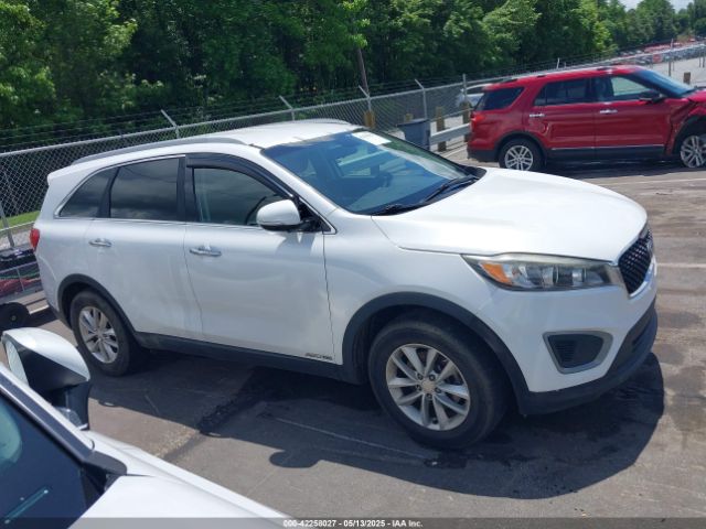 5XYPGDA55GG138083 KIA Sorento 3.3l Lx