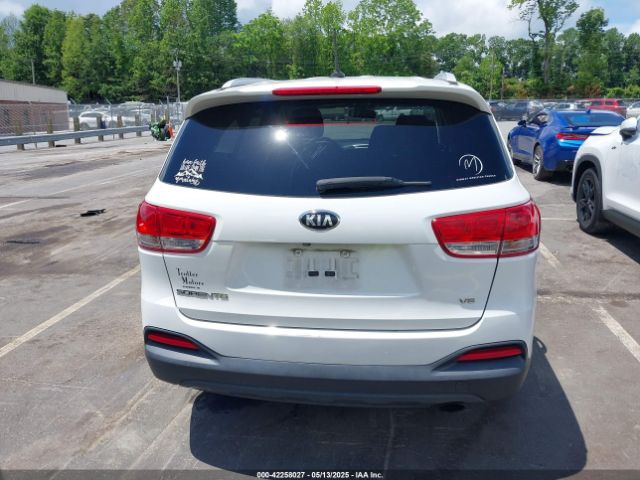 5XYPGDA55GG138083 KIA Sorento 3.3l Lx