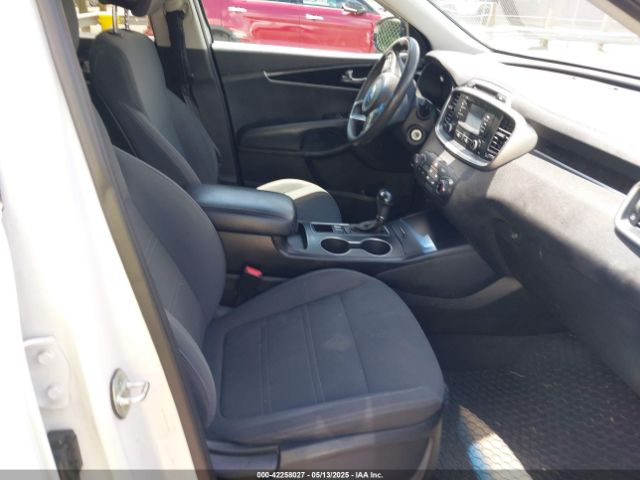 5XYPGDA55GG138083 KIA Sorento 3.3l Lx